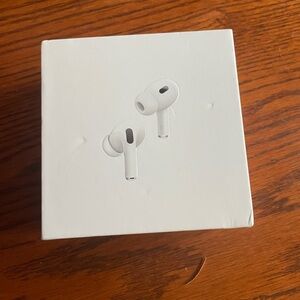 Apple AirPods Pro in Classic White